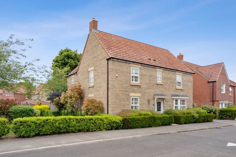 4 bed detached house for sale in Chilton Field Way, Chilton, Didcot