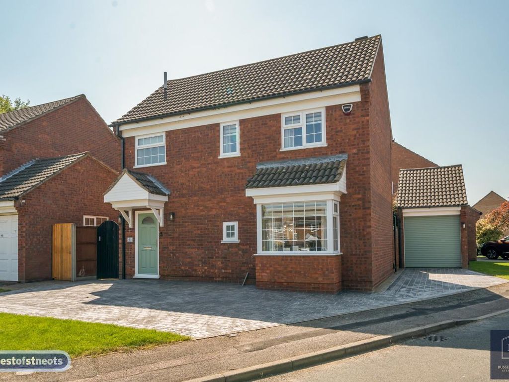 3 bed detached house for sale in Gazelle Close, Eaton Socon, St. Neots