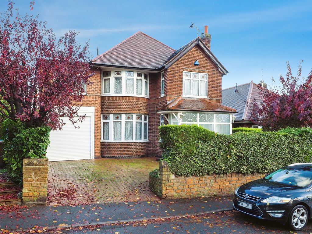 3 bed detached house for sale in Wollaton Road, Nottingham