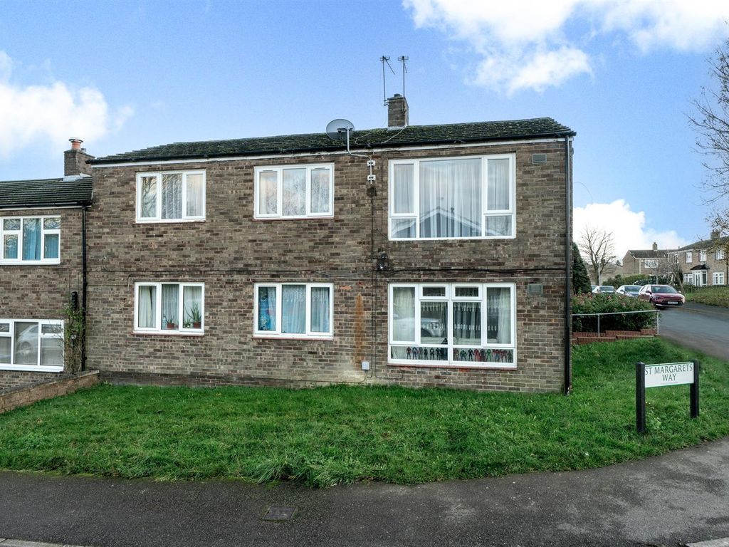 2 bed flat for sale in Datchworth Turn, Leverstock Green, Hemel