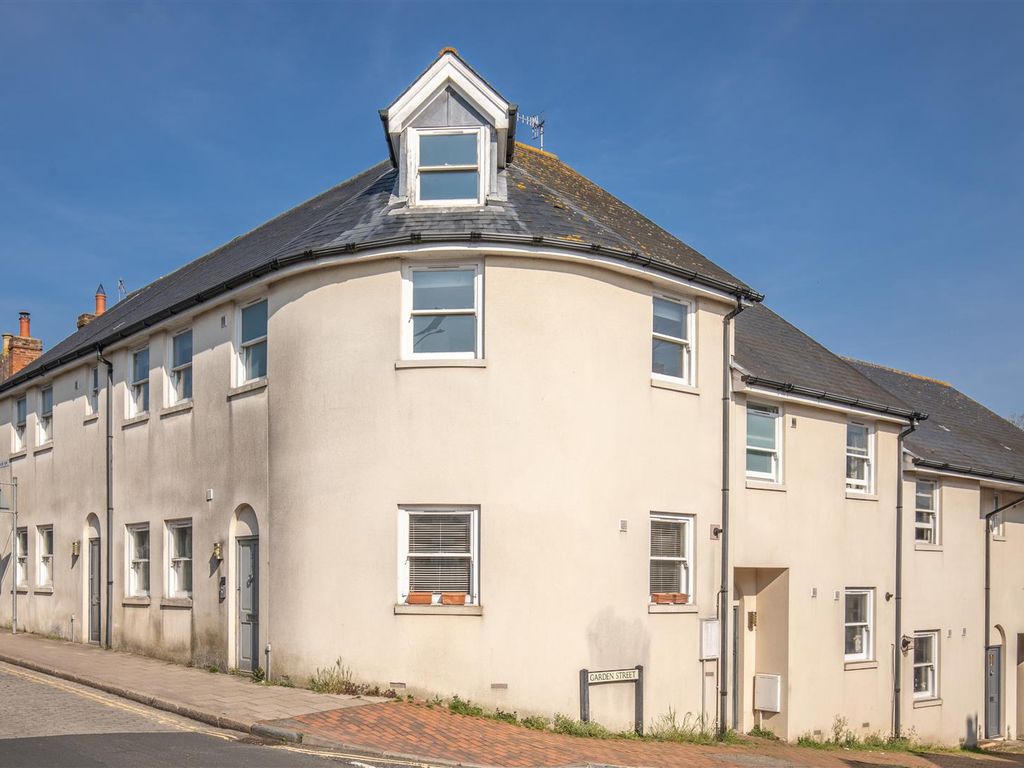 4 bed terraced house for sale in Priory Street, Lewes BN7, £575,000