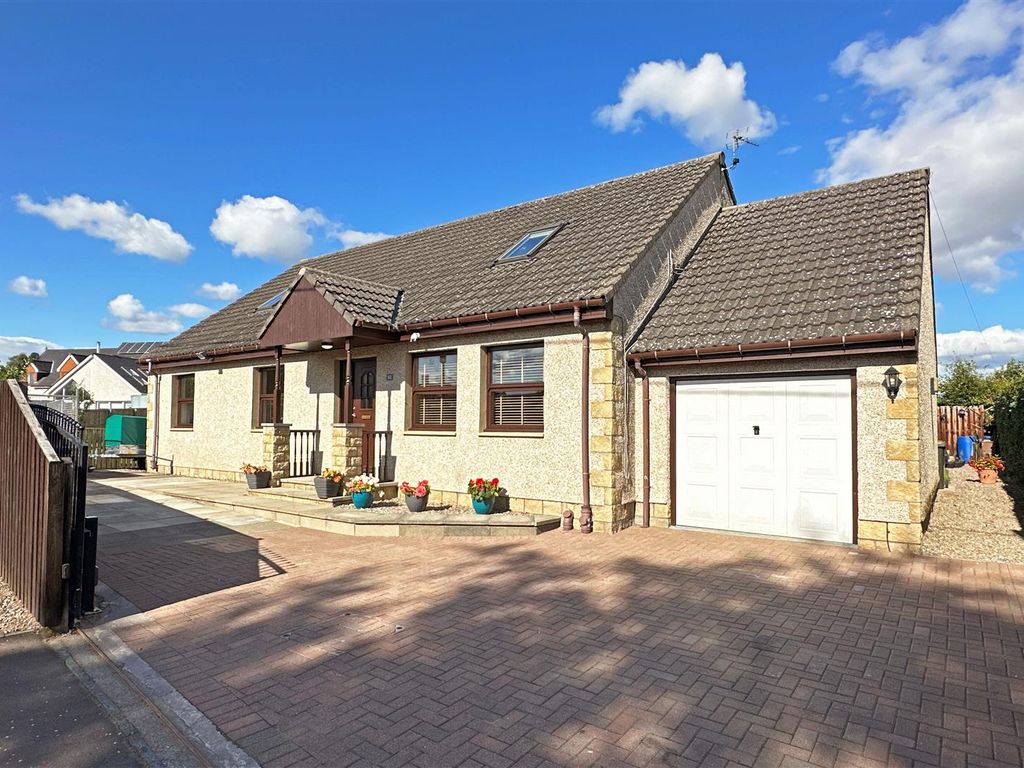 5 bed detached house for sale in 52 Perth Road, Stanley PH1, £369,500
