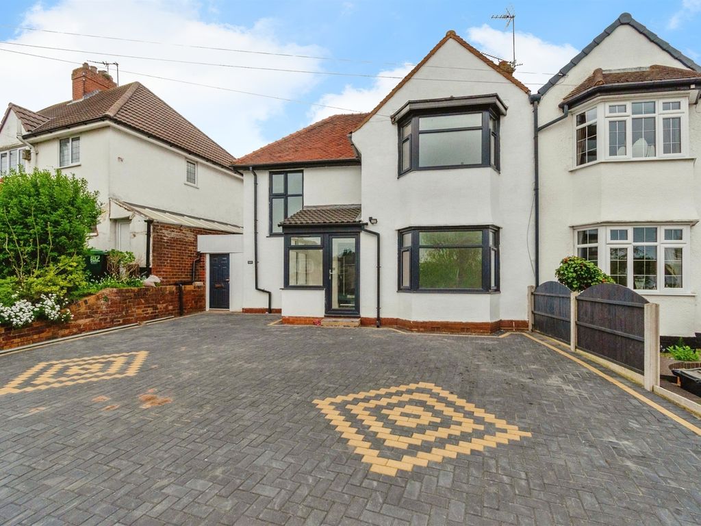 3 bed semidetached house for sale in Hydes Road, West Bromwich B71, £