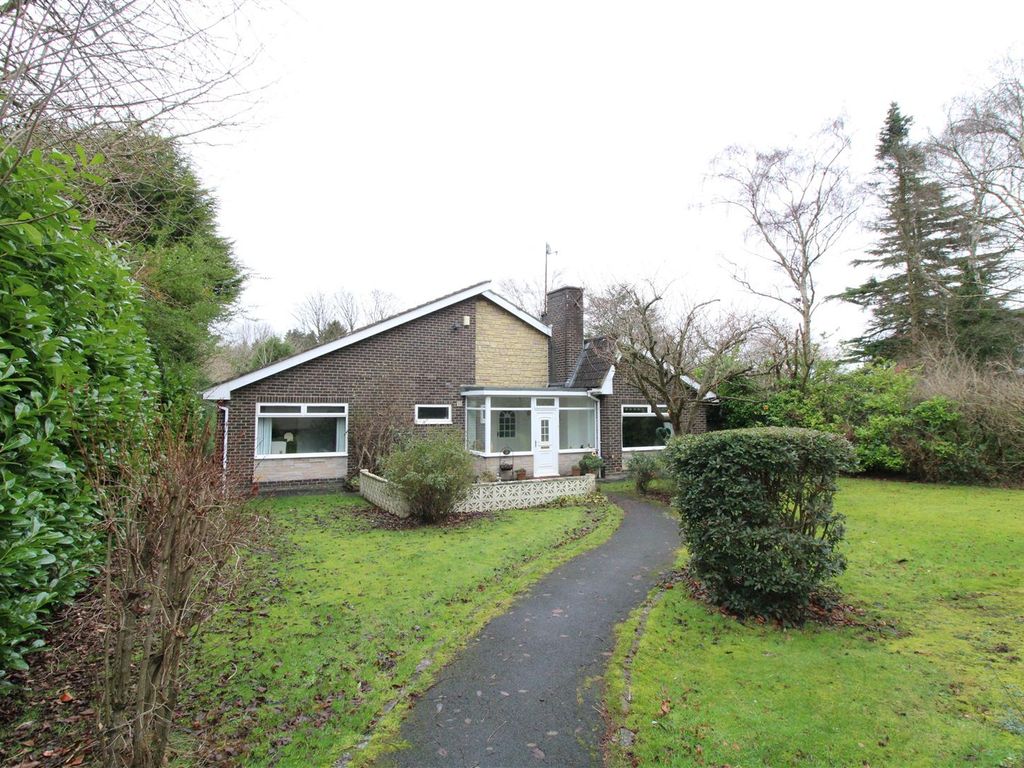 3 bed detached bungalow for sale in Linden Way, Darras Hall, Newcastle