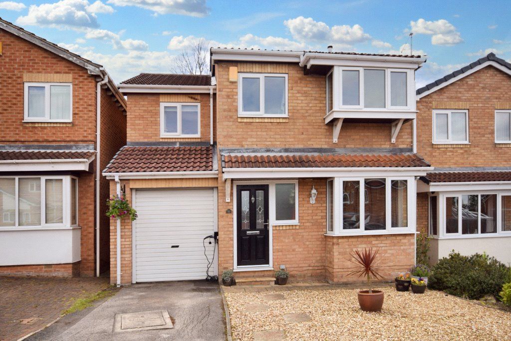 4 bed detached house for sale in Durkar Rise, Crigglestone, Wakefield