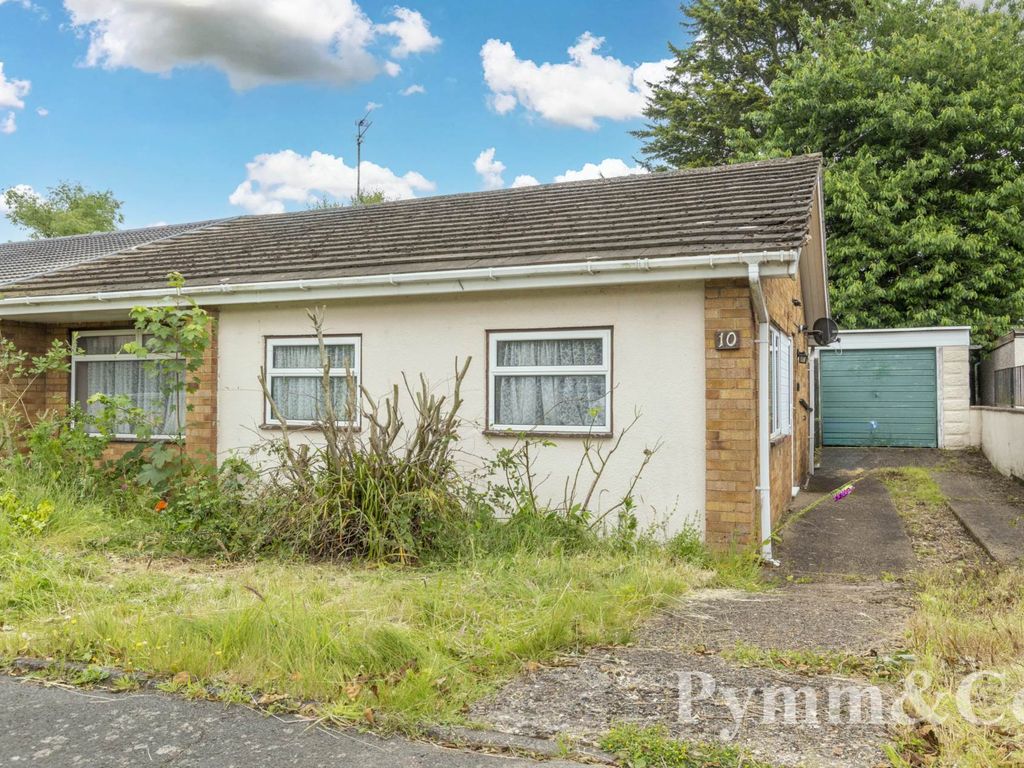 3 bed semidetached bungalow for sale in Firwood Close, Norwich NR1, £