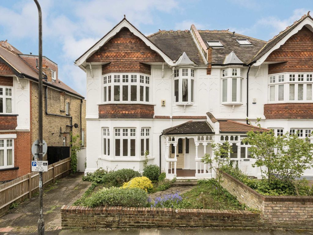 4 bed semidetached house for sale in Vineyard Hill Road, London SW19