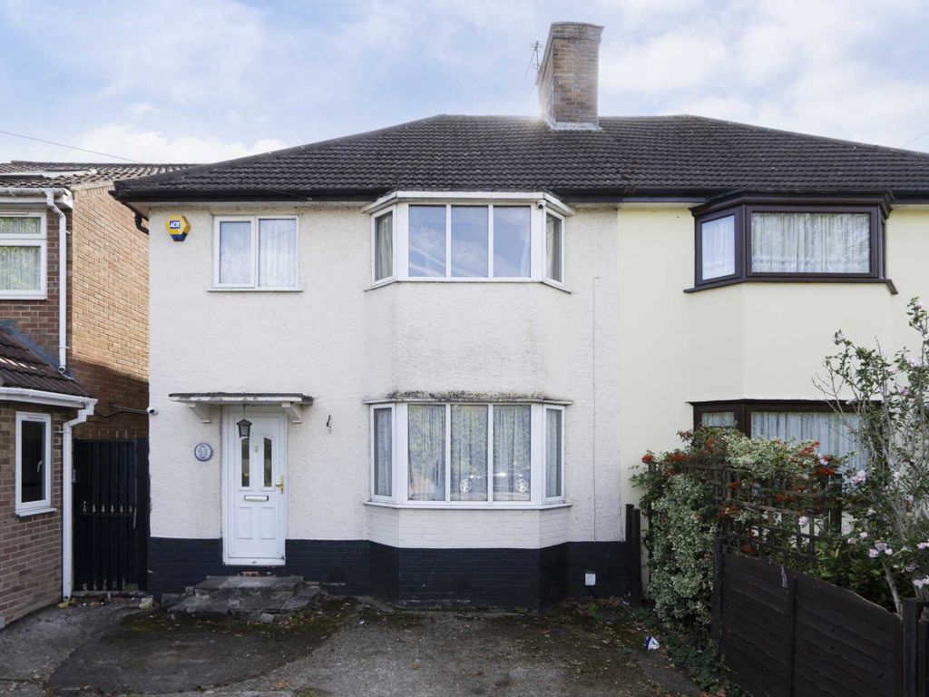 3 bed semidetached house for sale in Eastbury Road, Oxhey WD19, £