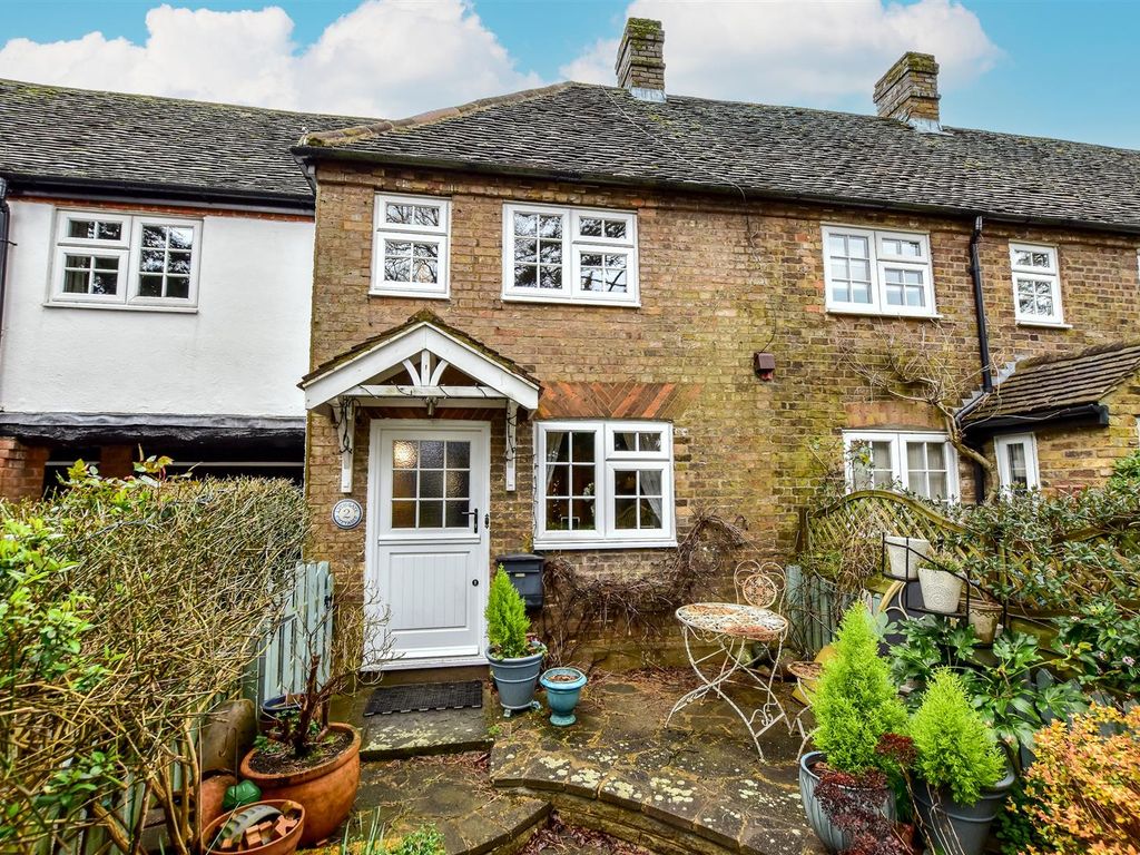 3 bed terraced house to rent in Church Lane, Bovingdon, Hemel Hempstead HP3, £1,800 pcm Zoopla