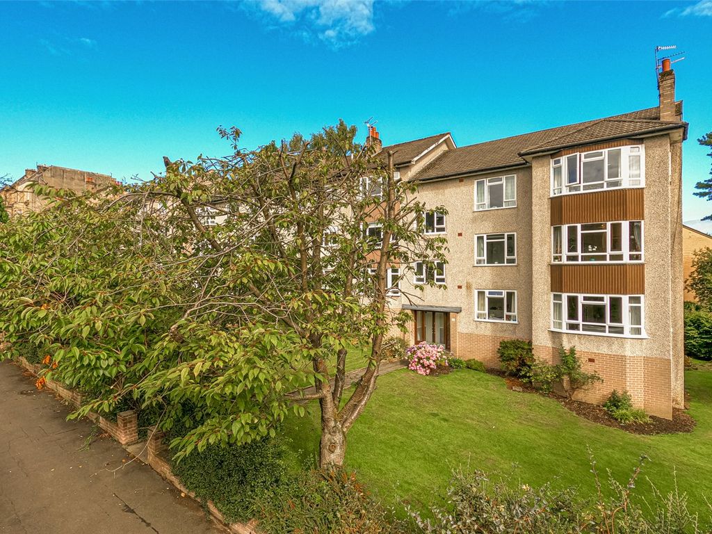 3 bed flat for sale in Winton Drive, Kelvinside, Glasgow G12 Zoopla