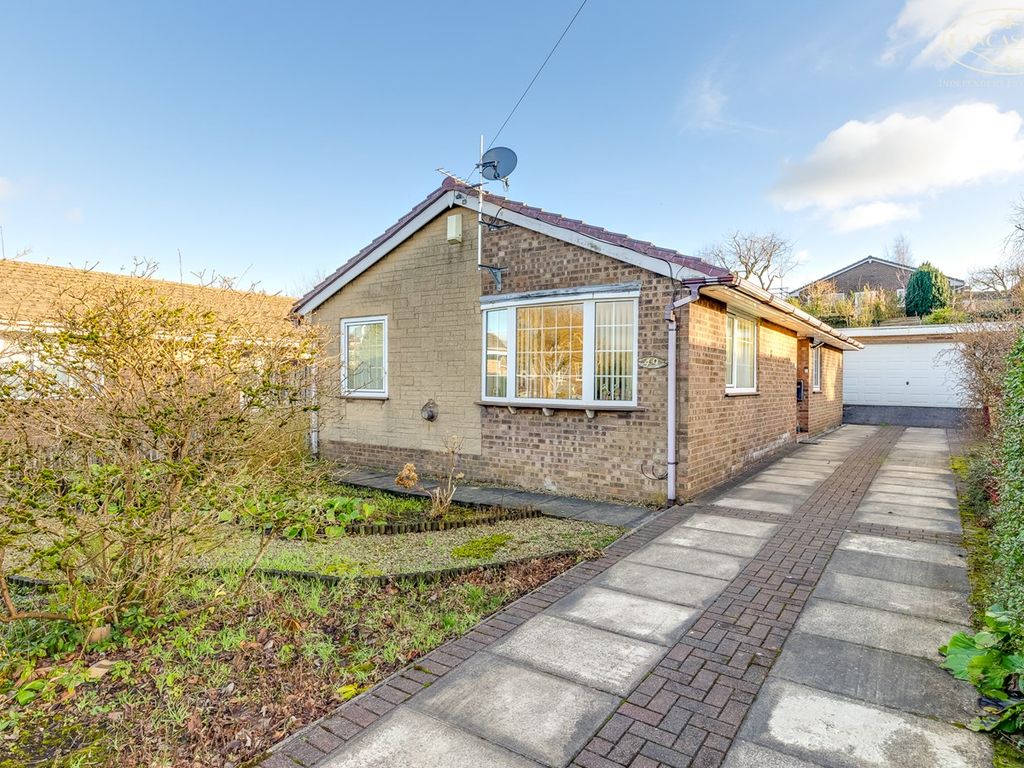 3 bed bungalow for sale in Kilworth Drive, Lostock, Bolton BL6, £