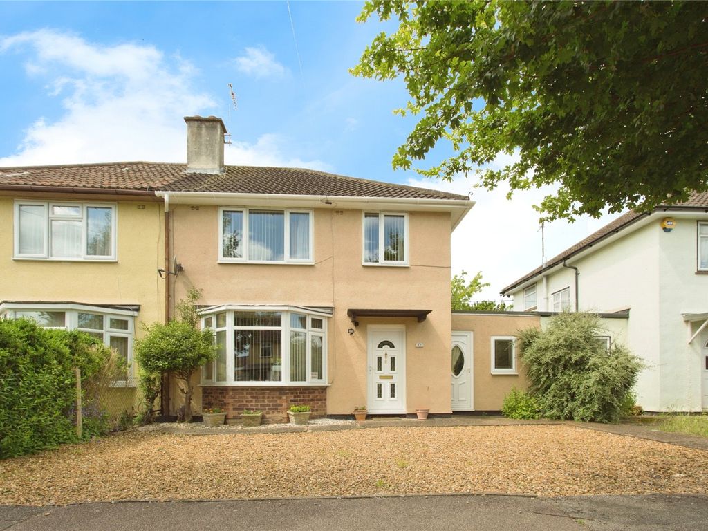 3 bed semidetached house for sale in Howard Road, Cambridge