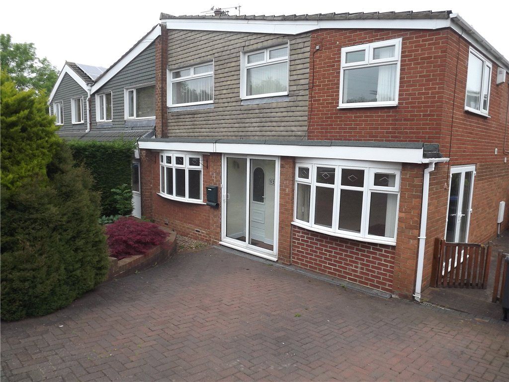 4 bed semidetached house to rent in Prebends Field, Gilesgate, Durham