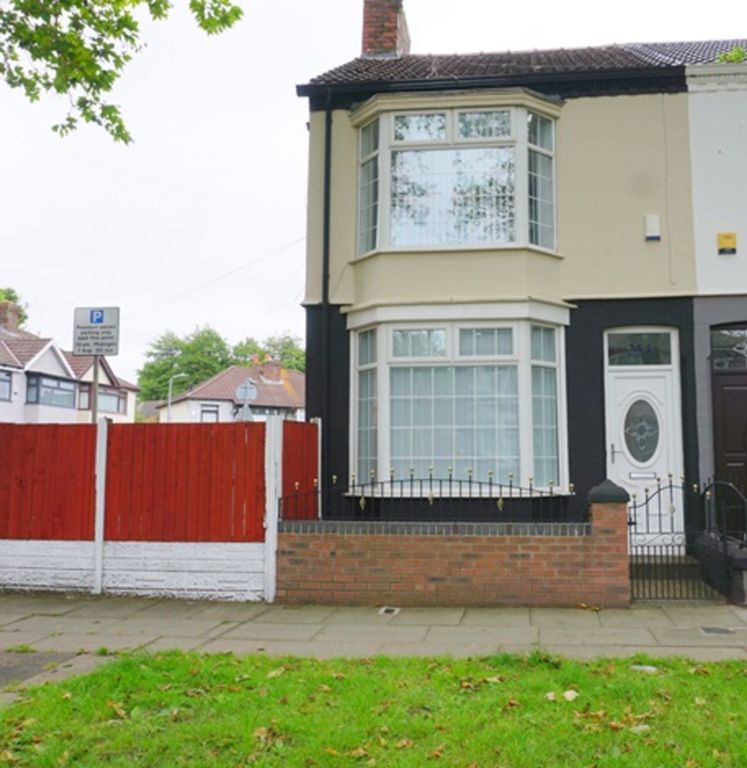 3 bed end terrace house for sale in Stanley Park Avenue South, Walton
