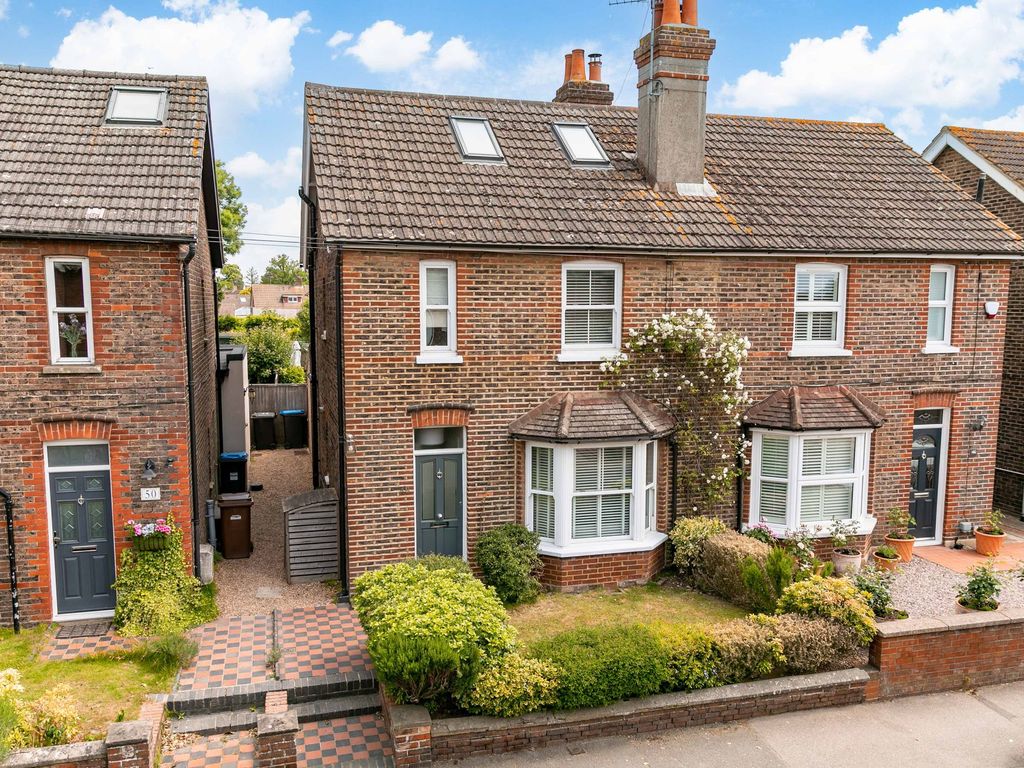 3 bed semidetached house for sale in Godstone Road, Lingfield RH7 Zoopla