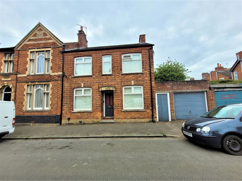 Garfield Street, Kettering NN15  