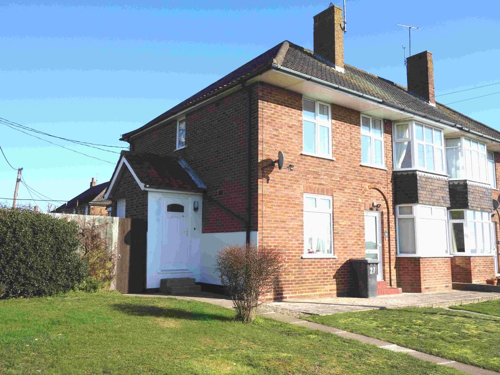 2 bed flat to rent in Broadwater Gardens, Shotley Gate, Nr Ipswich