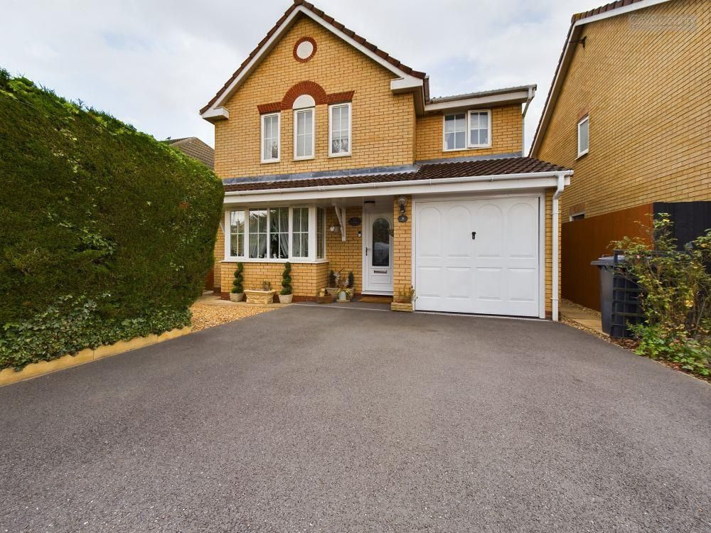 4 bed detached house for sale in Park Farm Way, Peterborough PE2, £