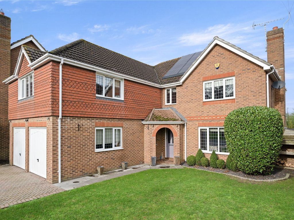 5 bed detached house for sale in Danesfield, Ripley, Woking GU23, £