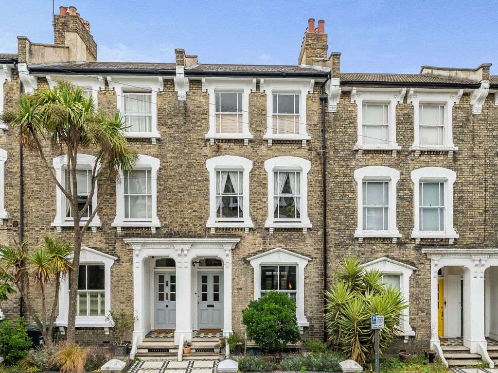 2 bed flat for sale in Quentin Road, London SE13, £700,000 Zoopla