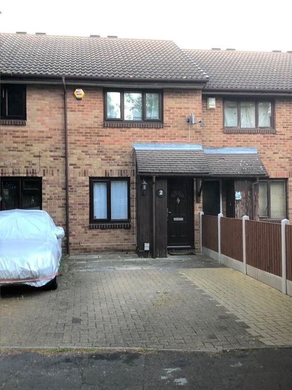 2 bed terraced house for sale in Diamond Close, Chadwell Heath, Romford