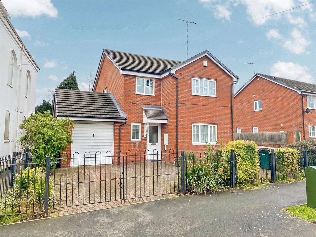 4 bed detached house to rent in Lentons Lane, Aldermans Green, Coventry