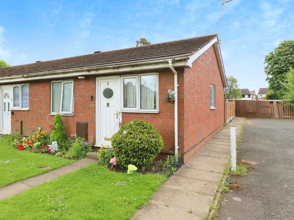 1 bed bungalow for sale in Claremont Cottages, Bilston Street, Dudley