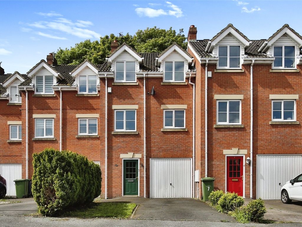 3 bed terraced house for sale in Vicarage Close, HettonLeHole