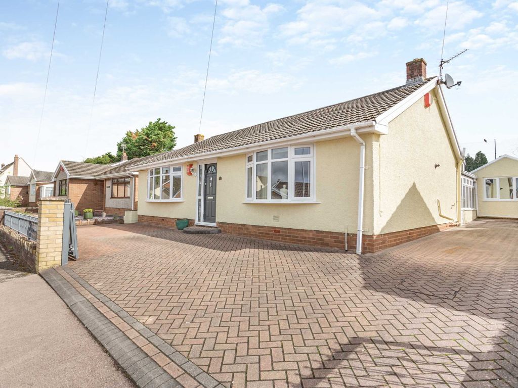 3 bed bungalow for sale in Beech Grove, Chepstow, Monmouthshire NP16, £