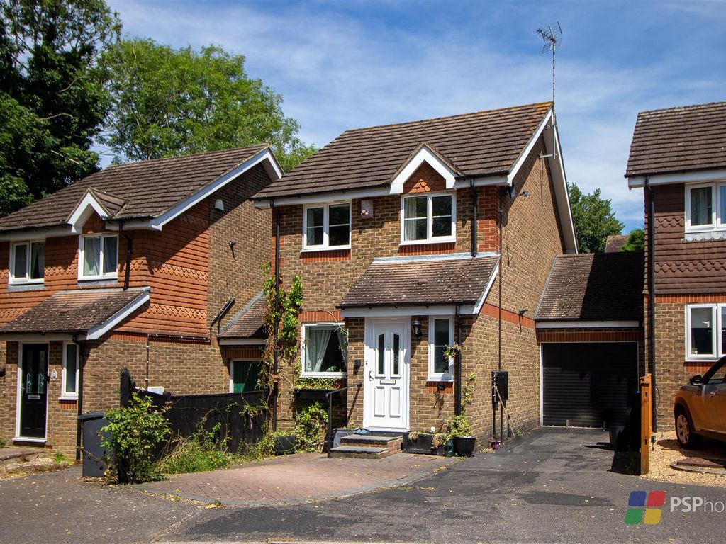 3 bed property for sale in St. Francis Close, Haywards Heath RH16 Zoopla