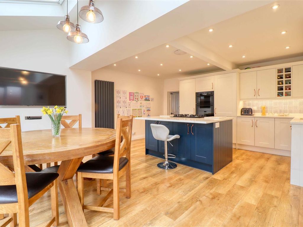 3 bed detached house for sale in High Street, Thorpe Le Soken, Thorpe