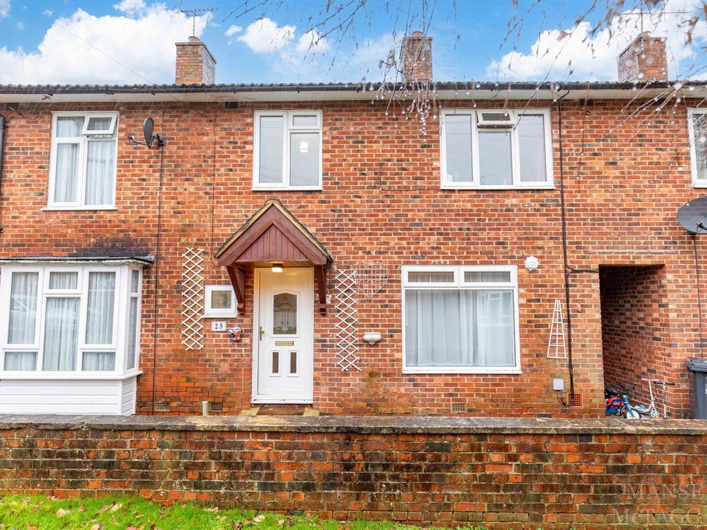 3 bed terraced house for sale in Woodlands Road, East Grinstead RH19, £