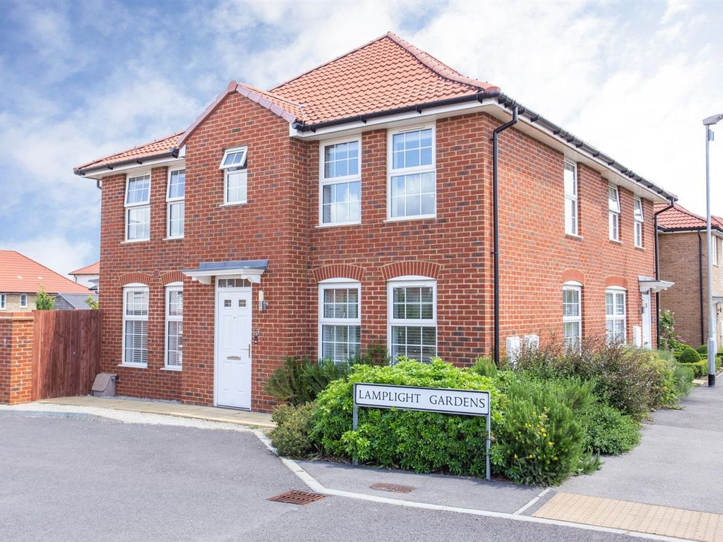 3 bed semidetached house to rent in Central Boulevard, Aylesham CT3, £