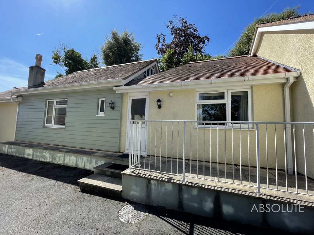 2 bed detached bungalow to rent in Seaway Lane, Torquay TQ2, £1,200 pcm