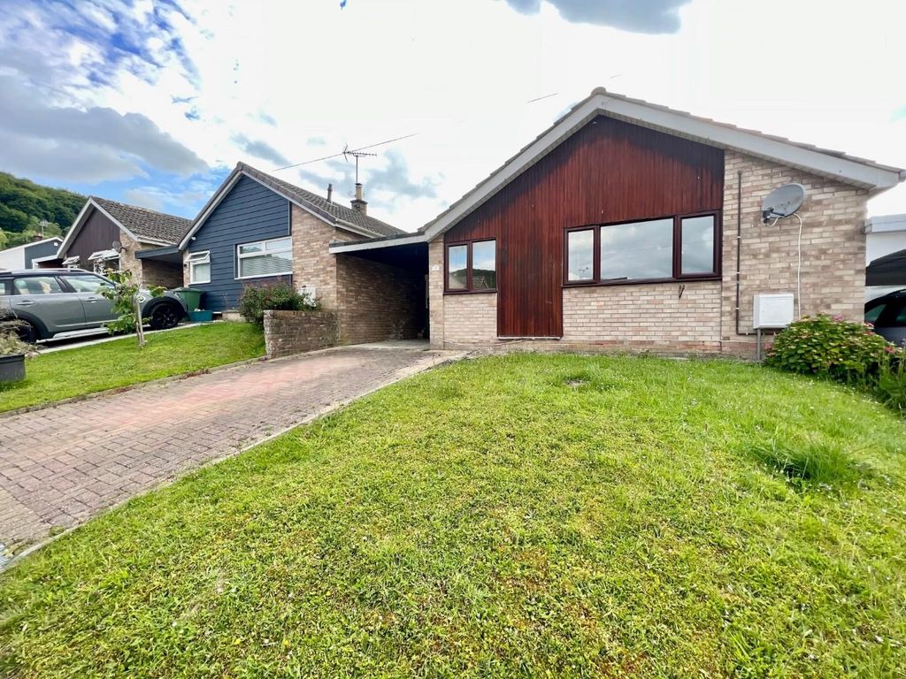 2 bed detached bungalow for sale in Chaucer Road, Woodmancote, Dursley