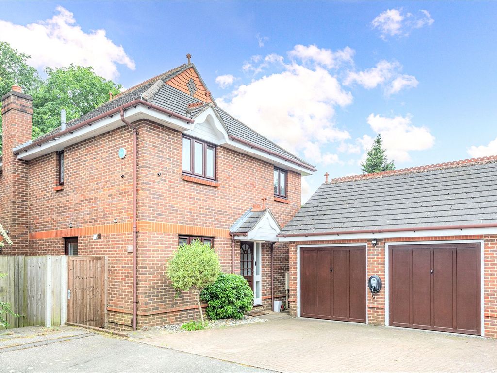 4 bed detached house for sale in Addlestone, Surrey KT15, £700,000 Zoopla
