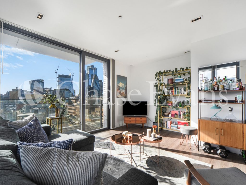 2 bed flat for sale in Cashmere House, Goodman's Fields, Aldgate E1