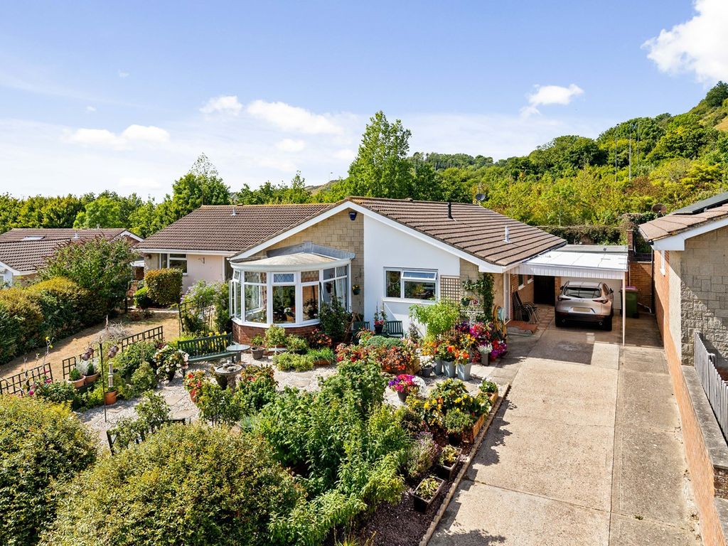 3 bed semidetached bungalow for sale in Birkdale Drive, Folkestone