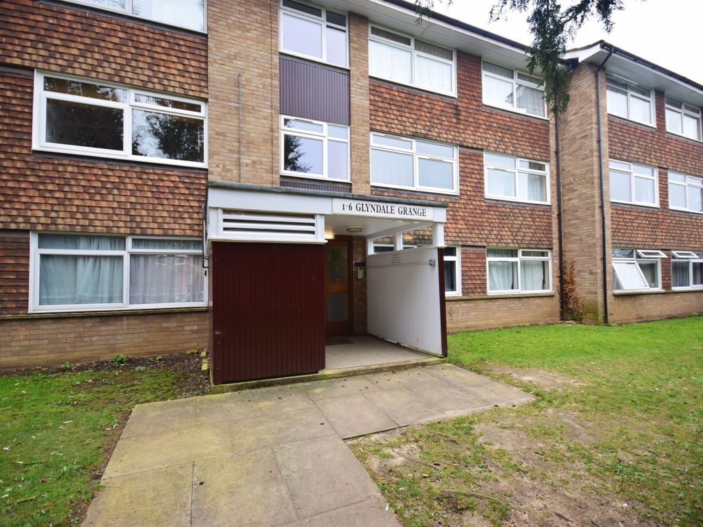 2 bed flat to rent in Mulgrave Road, Sutton SM2, £1,650 pcm Zoopla
