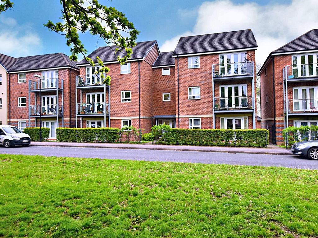 2 bed flat for sale in Philmont Court, Bannerbrook Park, Coventry CV4 Zoopla