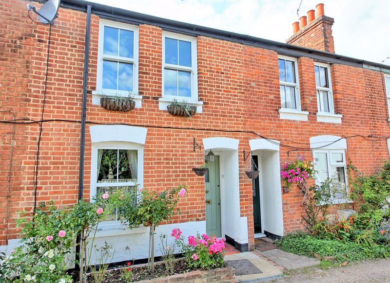 2 bed terraced house for sale in Sycamore Road, Chalfont St. Giles HP8