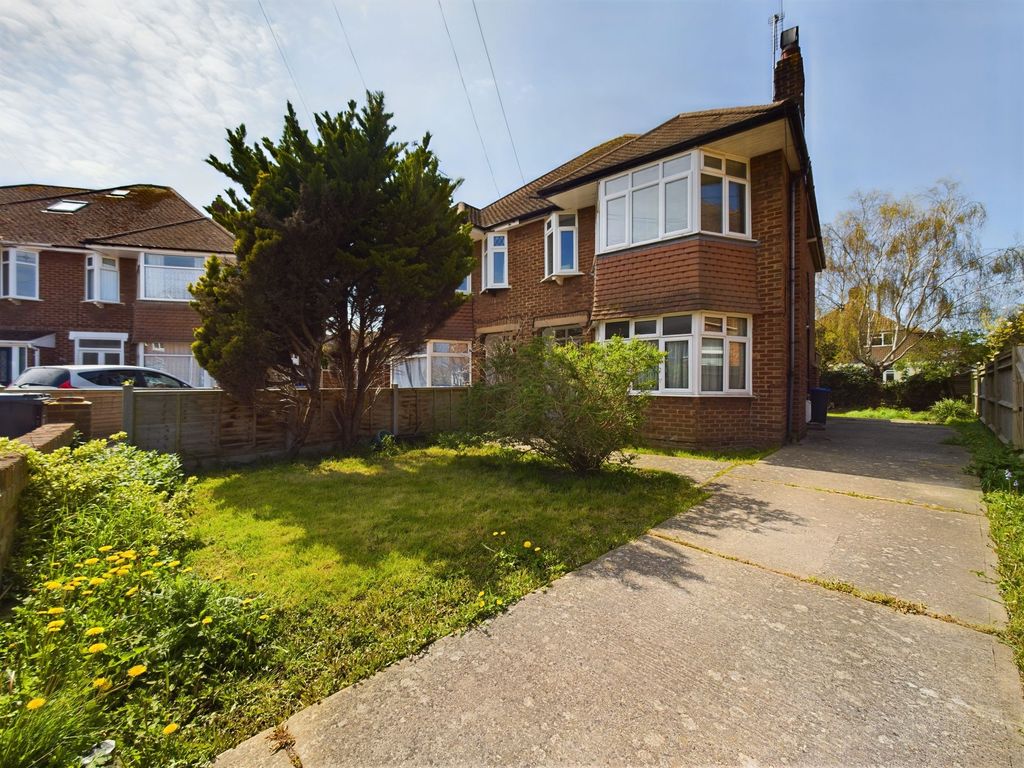2 bed flat for sale in Douglas Close, GoringBySea, Worthing BN11 Zoopla