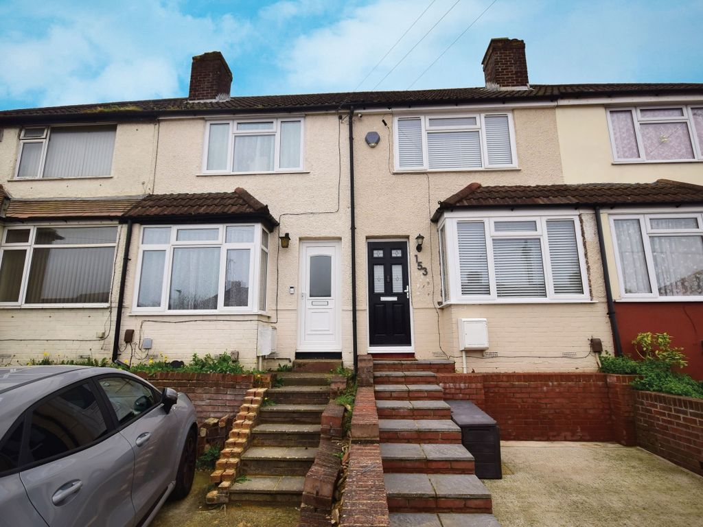 2 bed terraced house to rent in Hawthorn Road, Strood, Rochester ME2, £