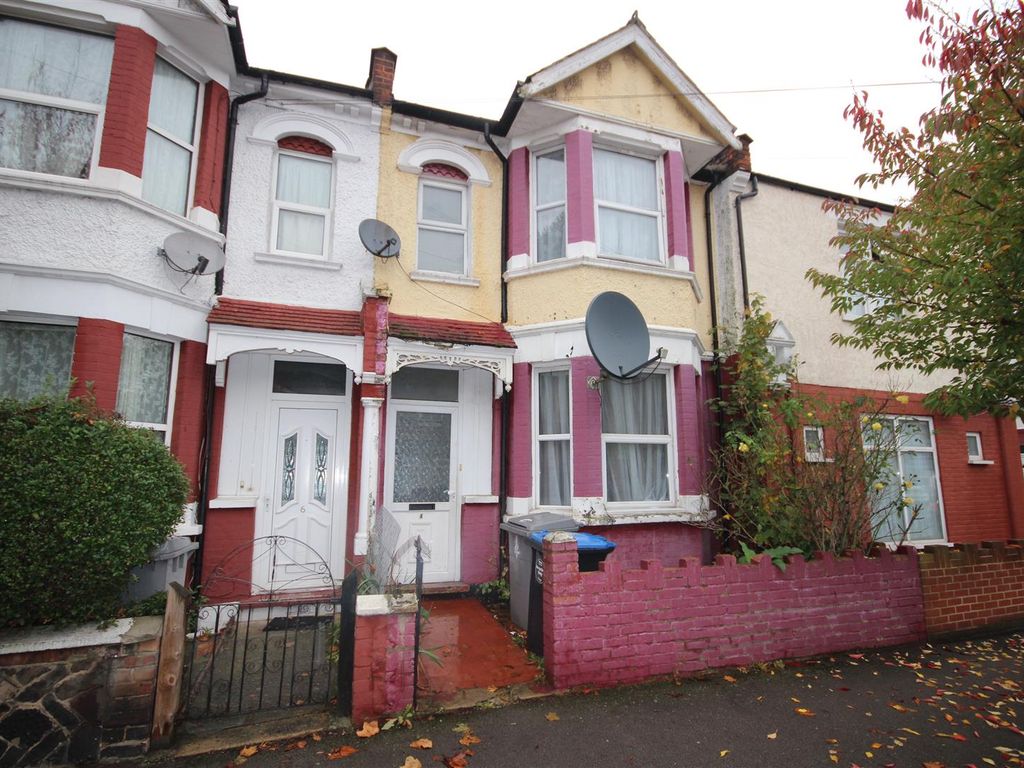 3 bed property for sale in Crouch Road, London NW10, £475,000 Zoopla