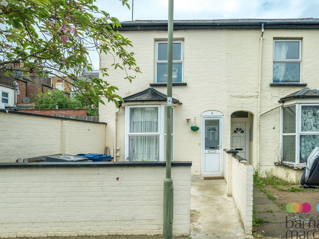 2 bed semidetached house for sale in Finchley Park, North Finchley