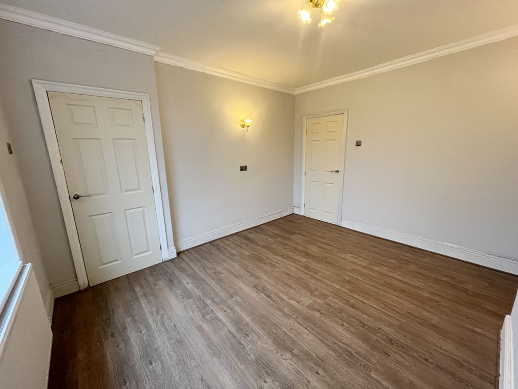 3 bed property to rent in Kenley Avenue, Wibsey, Bradford BD6 Zoopla