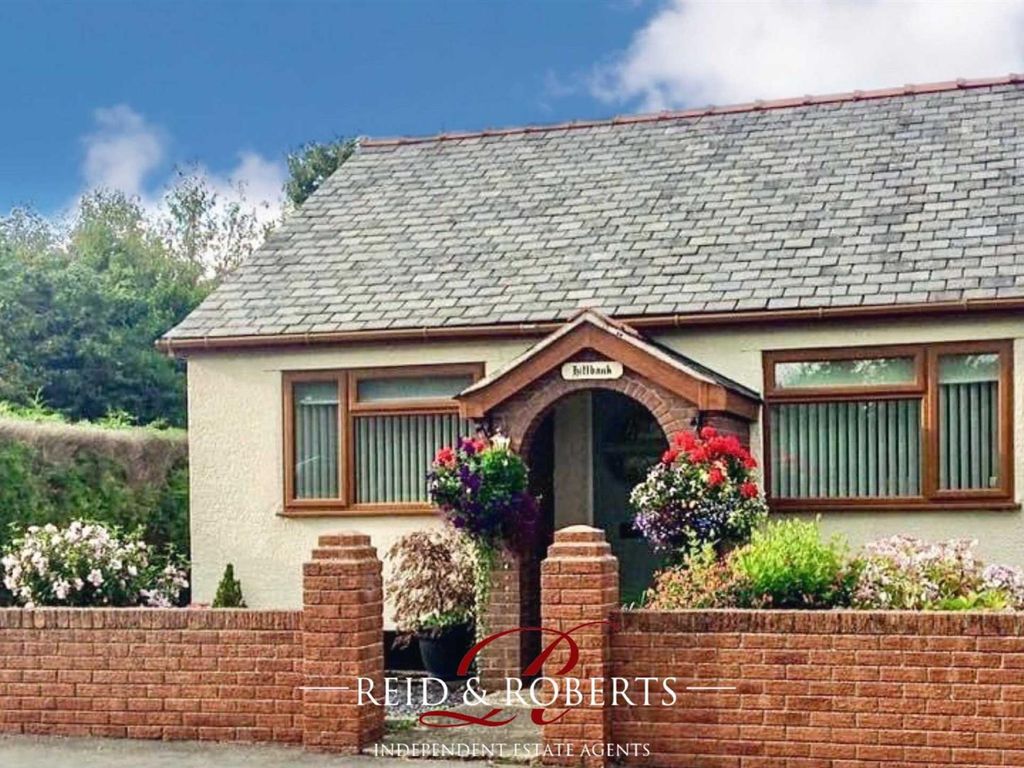 3 bed detached bungalow for sale in Mount Pleasant Road, Buckley CH7, £