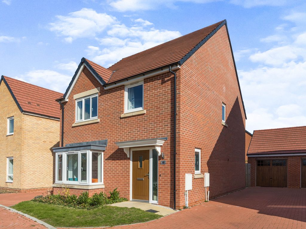 4 bed detached house for sale in Hedgehog Gardens, West Bridgford NG2