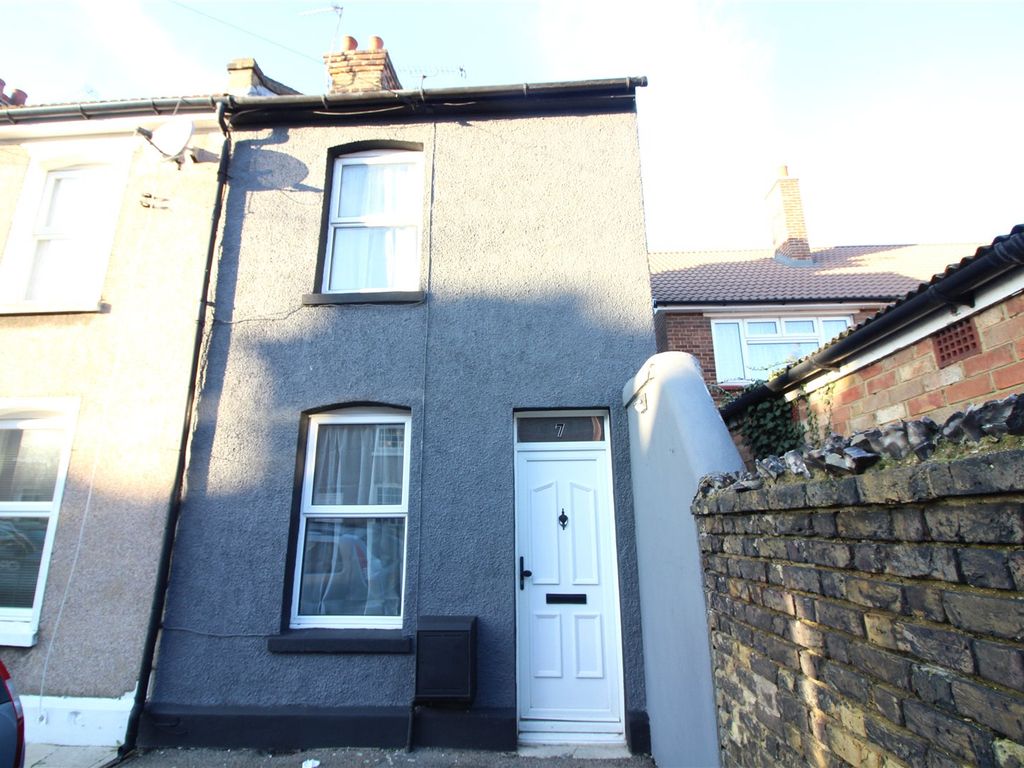 2 bed end terrace house to rent in Hartfield Place, Northfleet