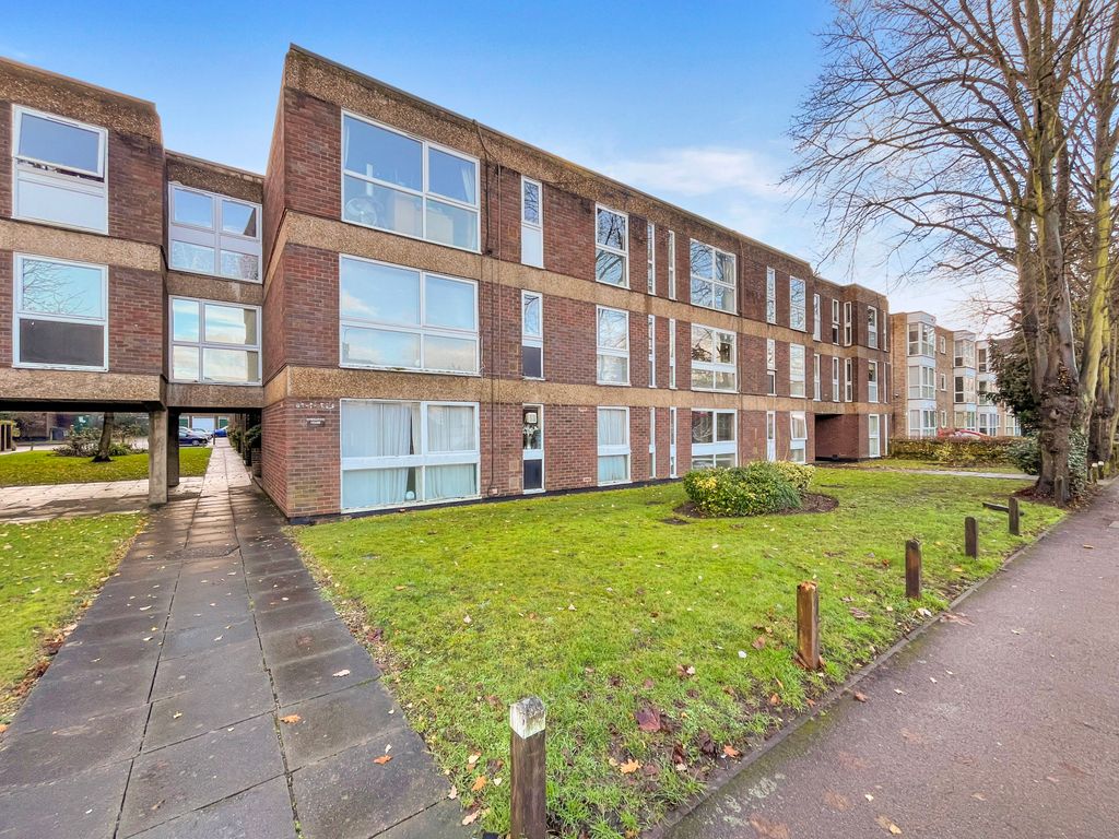 1 bed flat for sale in Sandalwood House, Longlands Road, Sidcup, Kent